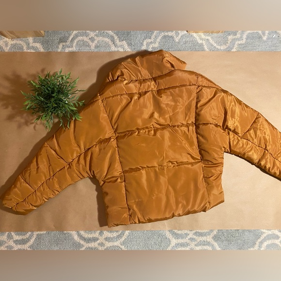 BooHoo Golden Puffer Jacket - Picture 2 of 3